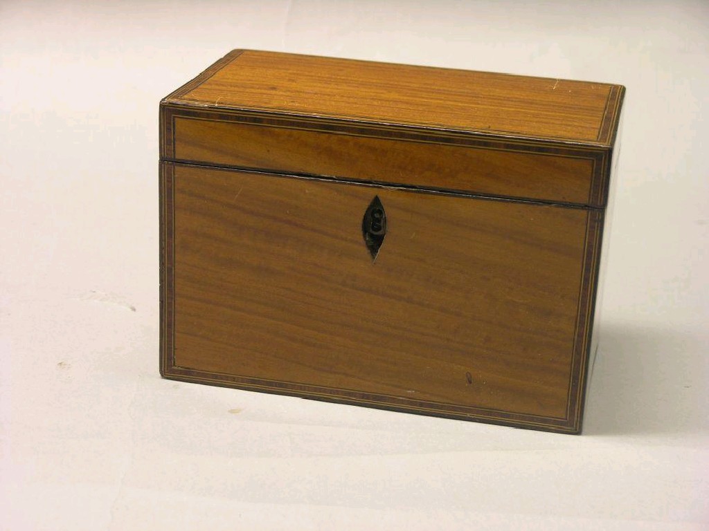 Appraisal: A George III satinwood tea caddy with tulip wood cross-banding