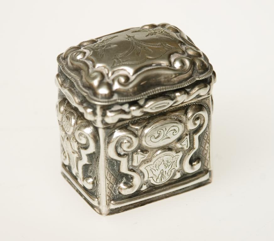 Appraisal: DUTCH SILVER TRINKET BOX th CENTURY in th century style