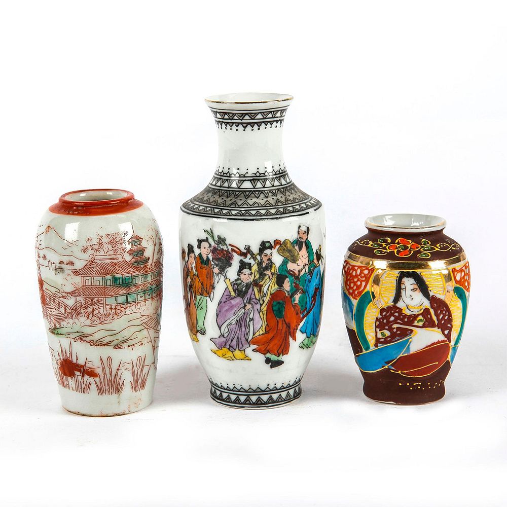 Appraisal: THREE CHINESE HAND PAINTED MINIATURE VASES Three mini vase painted