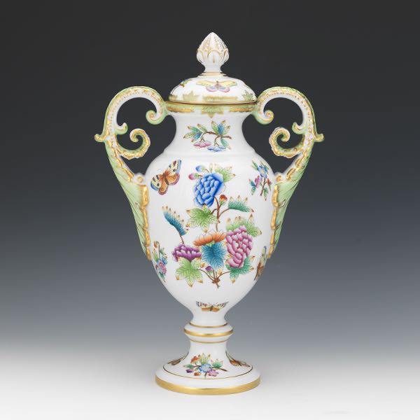 Appraisal: HEREND PORCELAIN LIDDED URN CA S x Porcelain urn Queen