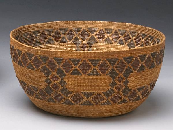 Appraisal: A Yokut polychrome basket With a pair of diamondback rattlesnake