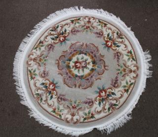 Appraisal: Contemporary Floral Rug Contemporary Floral Rug Diameter in