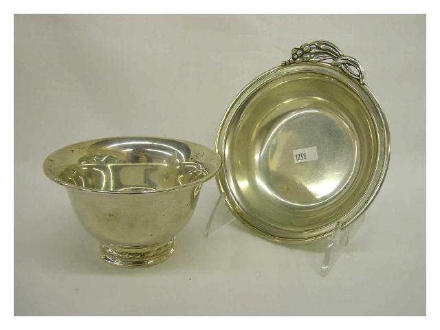 Appraisal: Randahl sterling bowl with leaf and berry handle and Towle