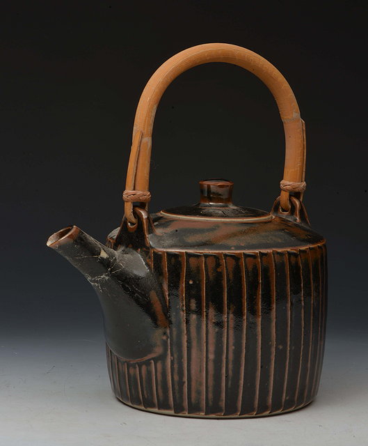 Appraisal: David Leach British - Teapot and cover tenmoku glaze cut