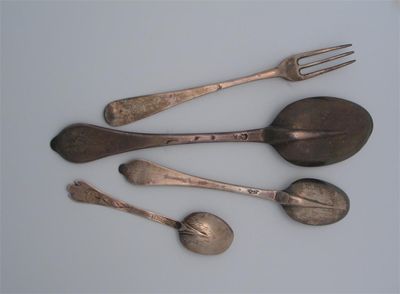 Appraisal: A Queen Anne wavy-end tablespoon scratched 'H' over 'IA' by