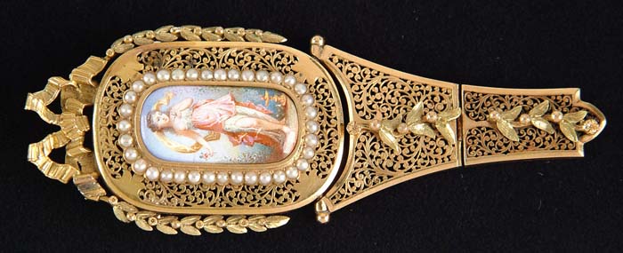 Appraisal: FINE FRENCH K YELLOW GOLD AND ENAMELED BROOCH The handcrafted