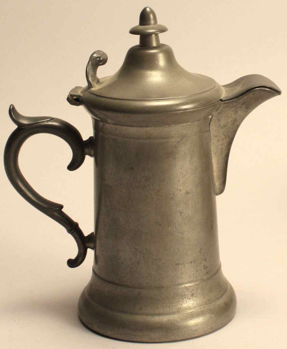 Appraisal: ANTIQUE AMERICAN PEWTER LIDDED SYRUP PITCHER BY HOMAN CO th