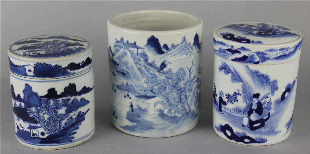 Appraisal: CHINESE BLUE AND WHITE BITONG BRUSH POT AND TWO COVERED