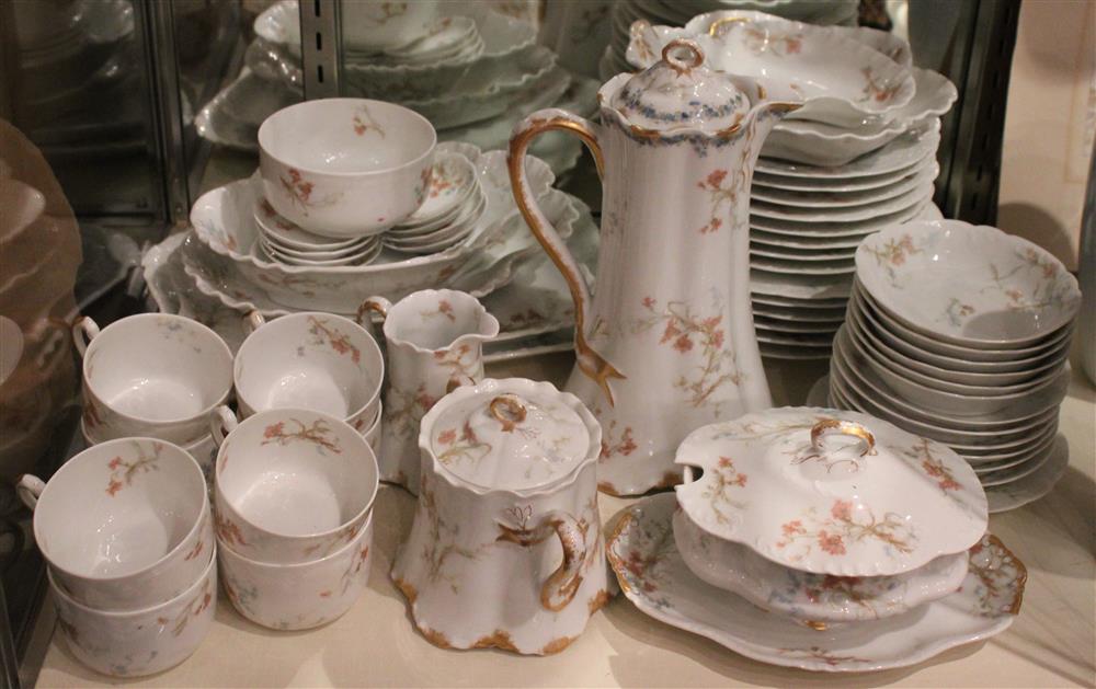 Appraisal: SET OF HAVILAND CHINA IN THE ST LAZARE PATTERN to