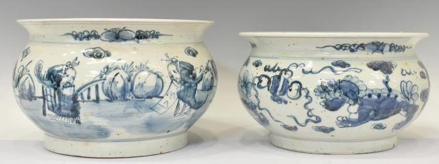 Appraisal: lot of Chinese blue and white porcelain planters depicting foo