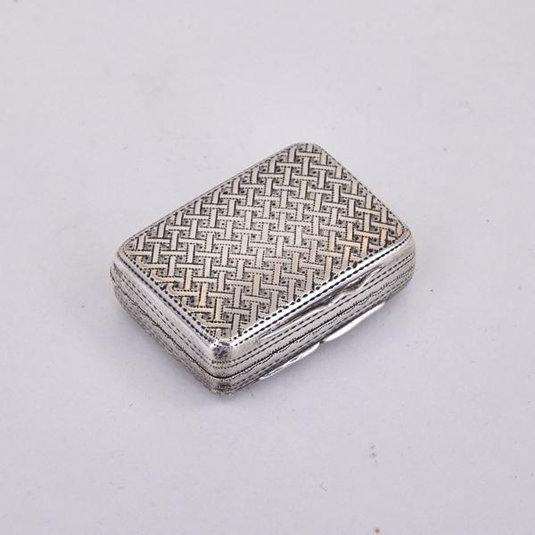 Appraisal: George IV Silver Vinaigrette Thomas Shaw Birmingham engraved with lattice