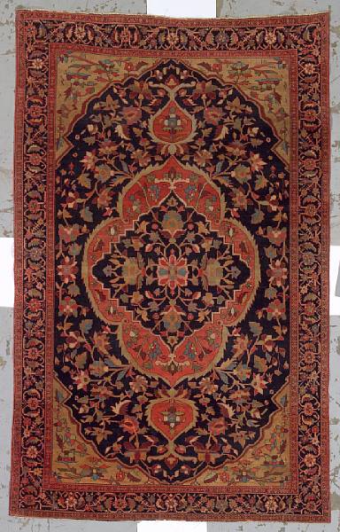 Appraisal: A Fereghan Sarouk rug Central Persia late th century size