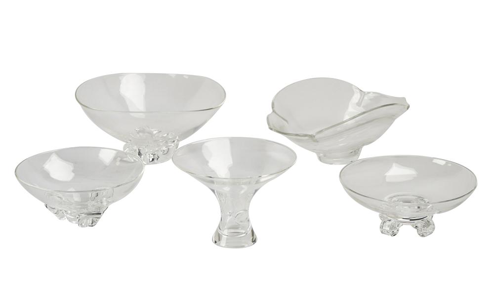 Appraisal: GROUP OF FIVE STEUBEN GLASS BOWLSeach signed comprising two footed