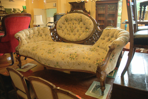 Appraisal: VICTORIAN MEDALLION BACK CHAISE