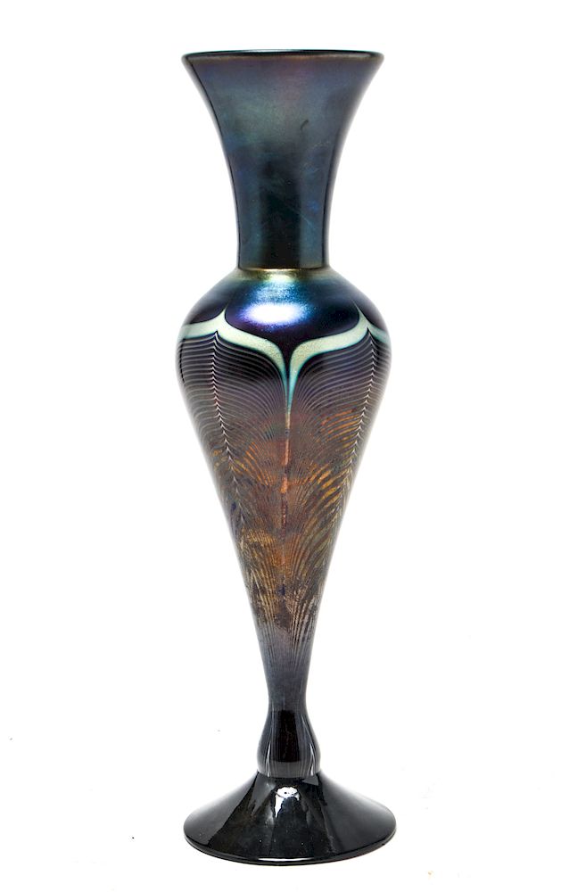 Appraisal: Modern Hand-Blown Pulled-Feather Art Glass Vase Modern hand-blown pulled-feather art