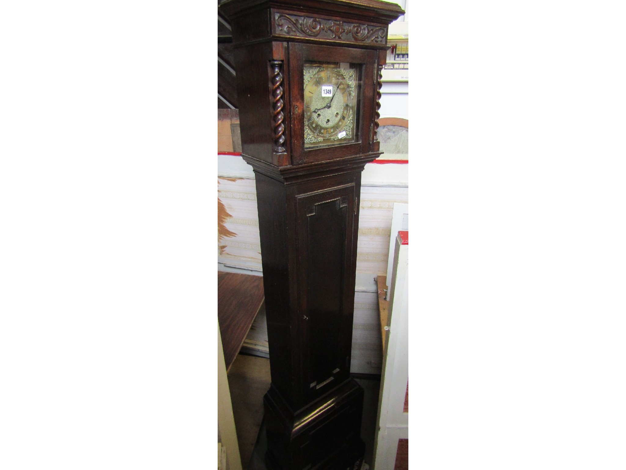 Appraisal: An early th century grandmother clock the oak trunk with