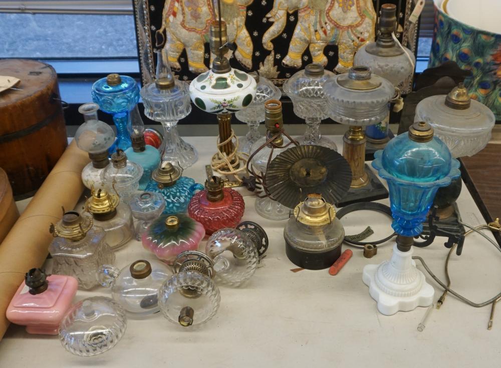 Appraisal: Group of Victorian Glass Oil Kerosene Lamps