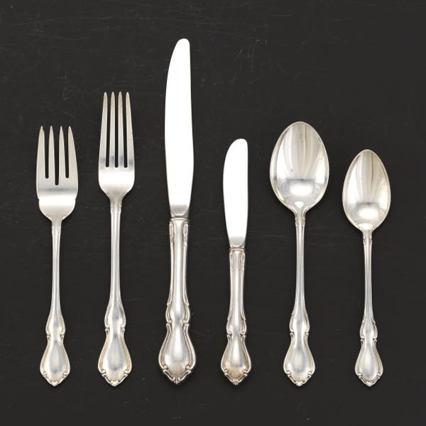 Appraisal: REED BARTON FLATWARE SERVICE HAMPTON COURT PATTERN Total pieces including