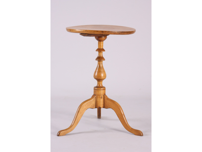 Appraisal: Country Queen Anne Candlestand th c maple and tiger maple