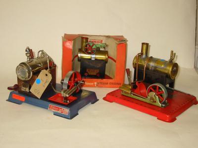 Appraisal: A Wilesco stationary steam engine wide a Mamod stationary steam