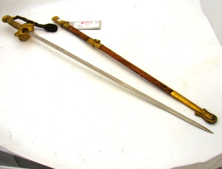 Appraisal: Early th century US Naval Officer's straight bladed sword Blade