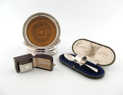 Appraisal: A mixed lot of items comprising an Edwardian cased silver