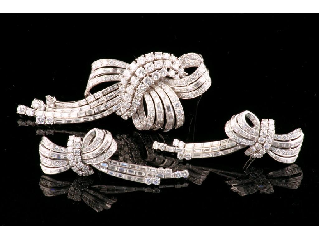 Appraisal: A 'S DIAMOND BROOCH AND EARRING SUITE the brooch of