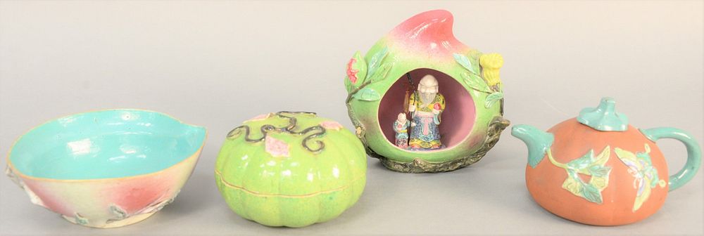 Appraisal: Four-piece Chinese group to include porcelain green gourd box with