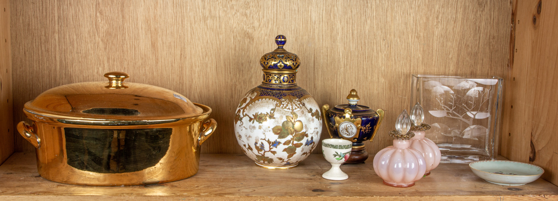 Appraisal: SHELF LOT OF CERAMICS AND GLASS INCLUDING A ROYAL CROWN