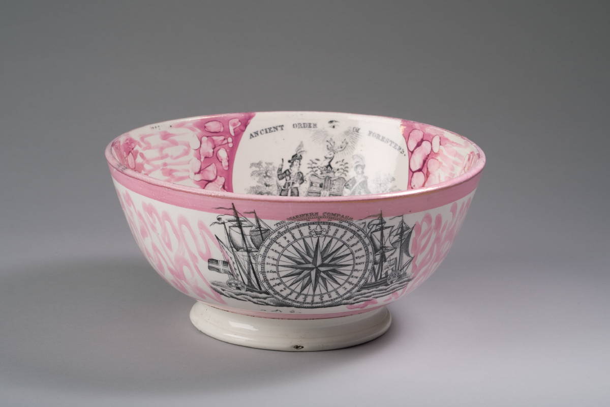 Appraisal: SUNDERLAND MOTTLED PINK LUSTRE AND BLACK TRANSFER-PRINTED BOWL CIRCA -