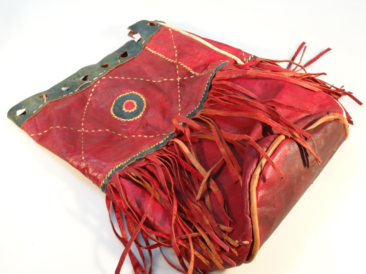 Appraisal: A North American Native Indian satchel in red green and