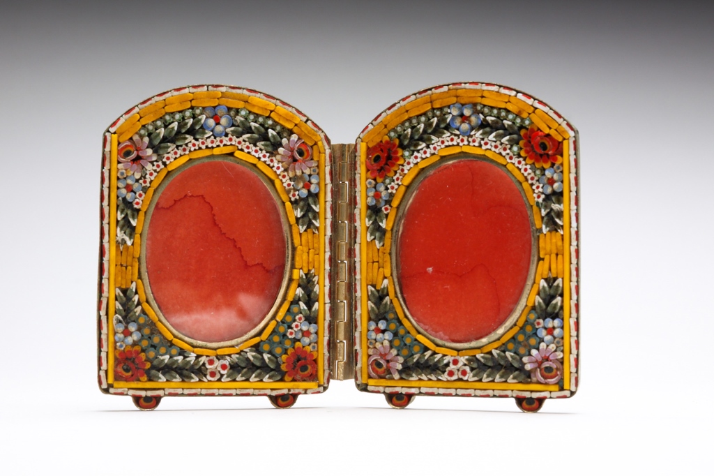 Appraisal: Italy st Qtr - th century Nice double picture frame