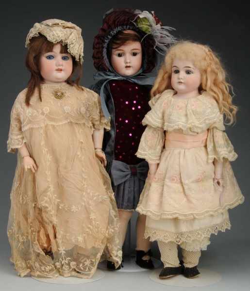 Appraisal: Lot of German Bisque Child Dolls Description A M crack