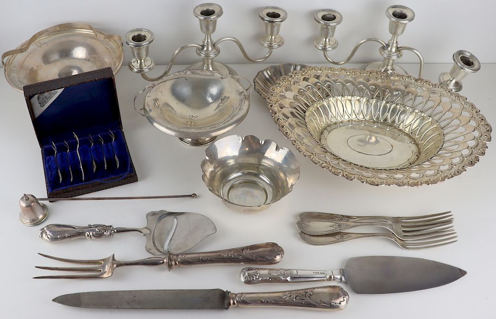 Appraisal: SILVER Assorted Silver Hollow Ware and Flatware Includes a weighted