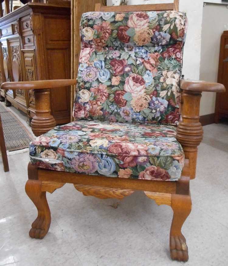 Appraisal: AN OAK 'MORRIS' ARMCHAIR American c