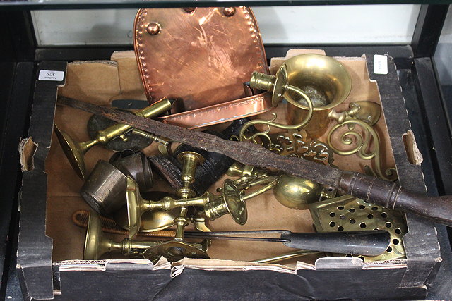 Appraisal: A QUANTITY OF MISCELLANEOUS ANTIQUE AND LATER BRASSWARE to include