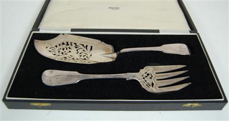 Appraisal: A matched pair of fish servers knife Robert Hennell London