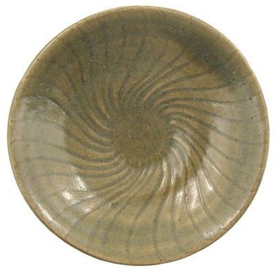 Appraisal: Katharine Pleydell-Bouverie - a stoneware plate incised with spiraling design