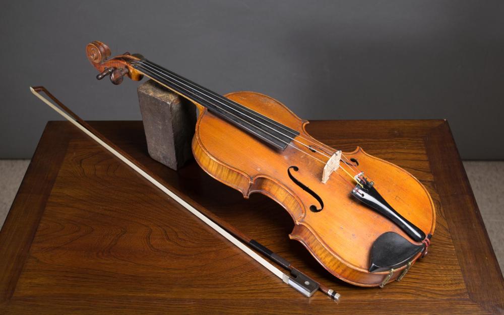 Appraisal: ANTIQUE VIOLIN AND BOW the violin labeled FRANCOIS BARZONI a