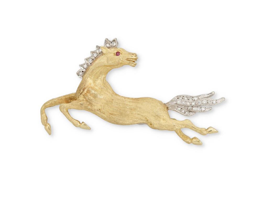 Appraisal: A DIAMOND HORSE BROOCHA diamond horse brooch k yellow and