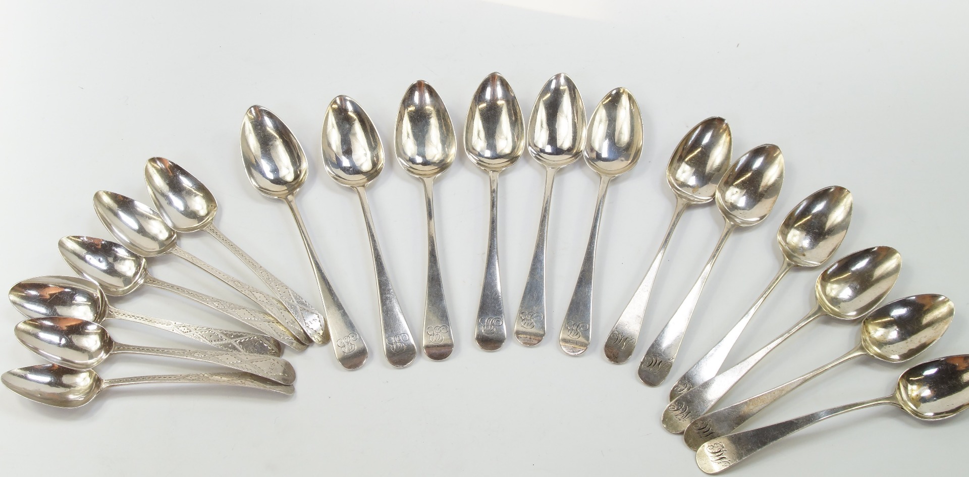 Appraisal: A set of six George III silver teaspoons decorated in