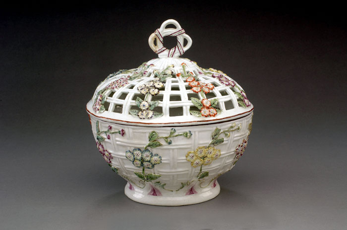 Appraisal: CHELSEA PORCELAIN POTPOURRI BOWL AND RETICULATED COVER CIRCA - The