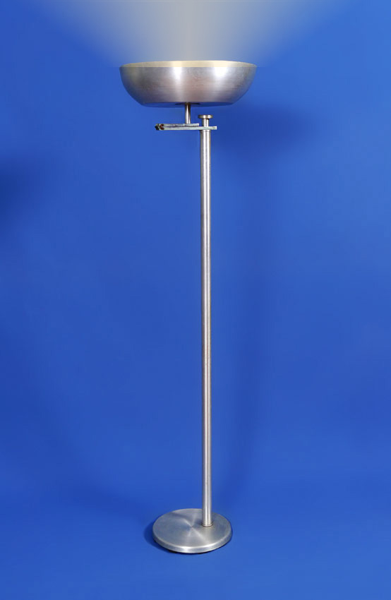 Appraisal: KURT VERSEN ALUMINUM FLIP TOP FLOOR LAMP Circa 's light