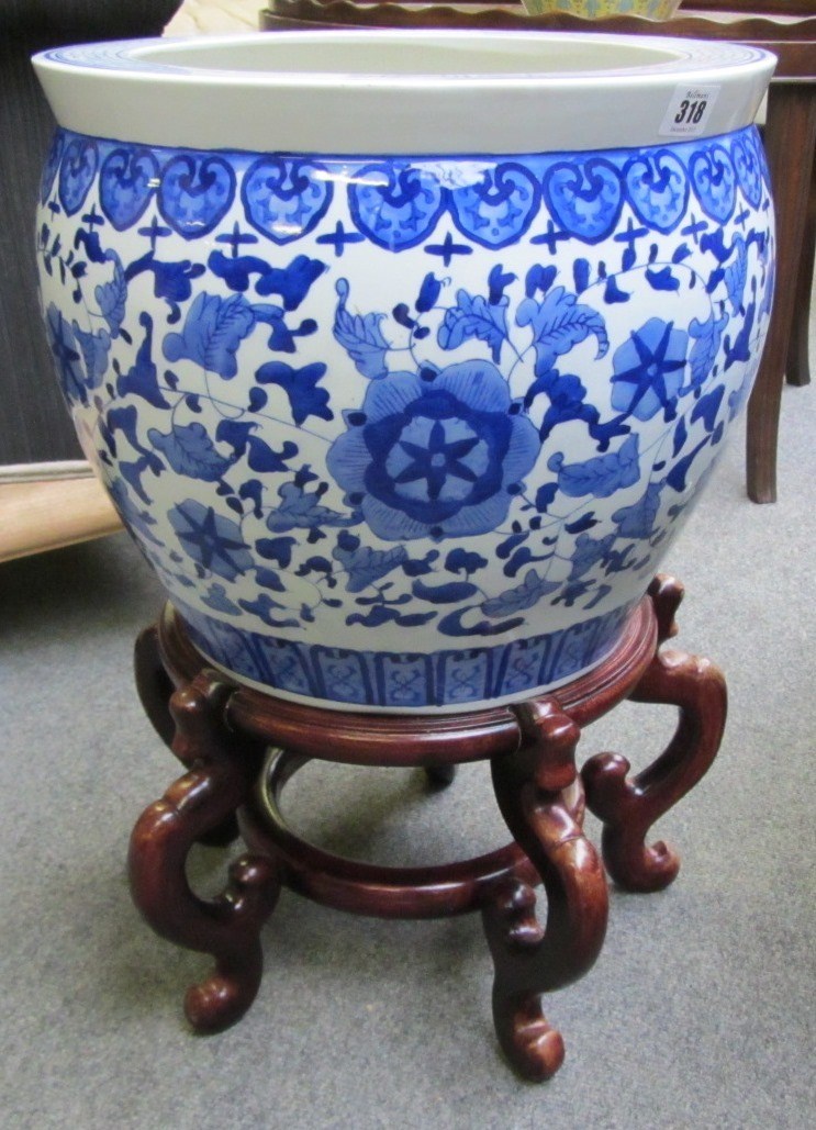 Appraisal: A Chinese blue and white porcelain jardiniere modern painted with