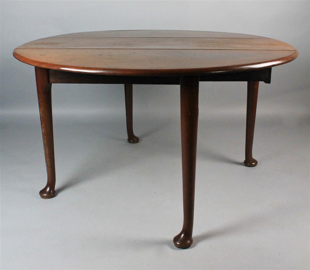 Appraisal: QUEEN ANNE MAHOGANY DROP LEAF TABLE having a rectangular top