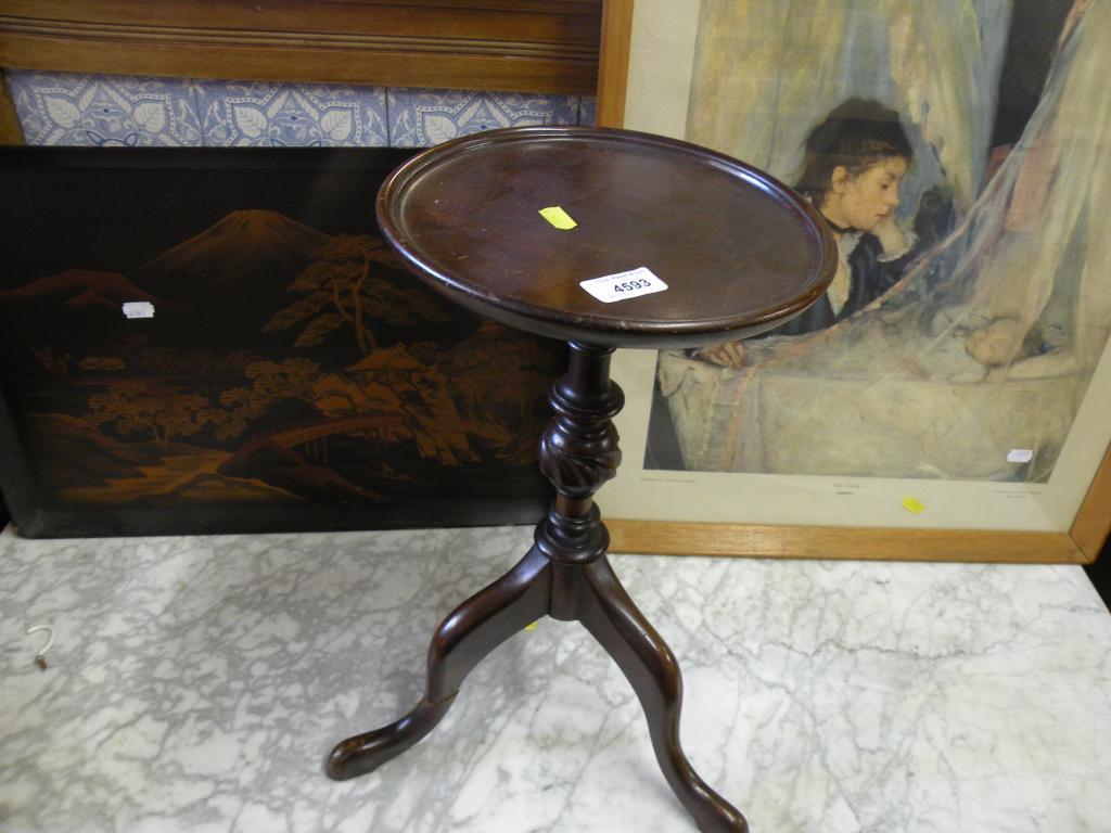 Appraisal: A small mahogany wine table a Japanese style lacquered tray