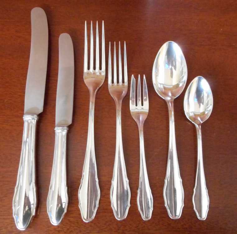 Appraisal: GERMAN FINE SILVER FLATWARE SET piece service for twelve comprised