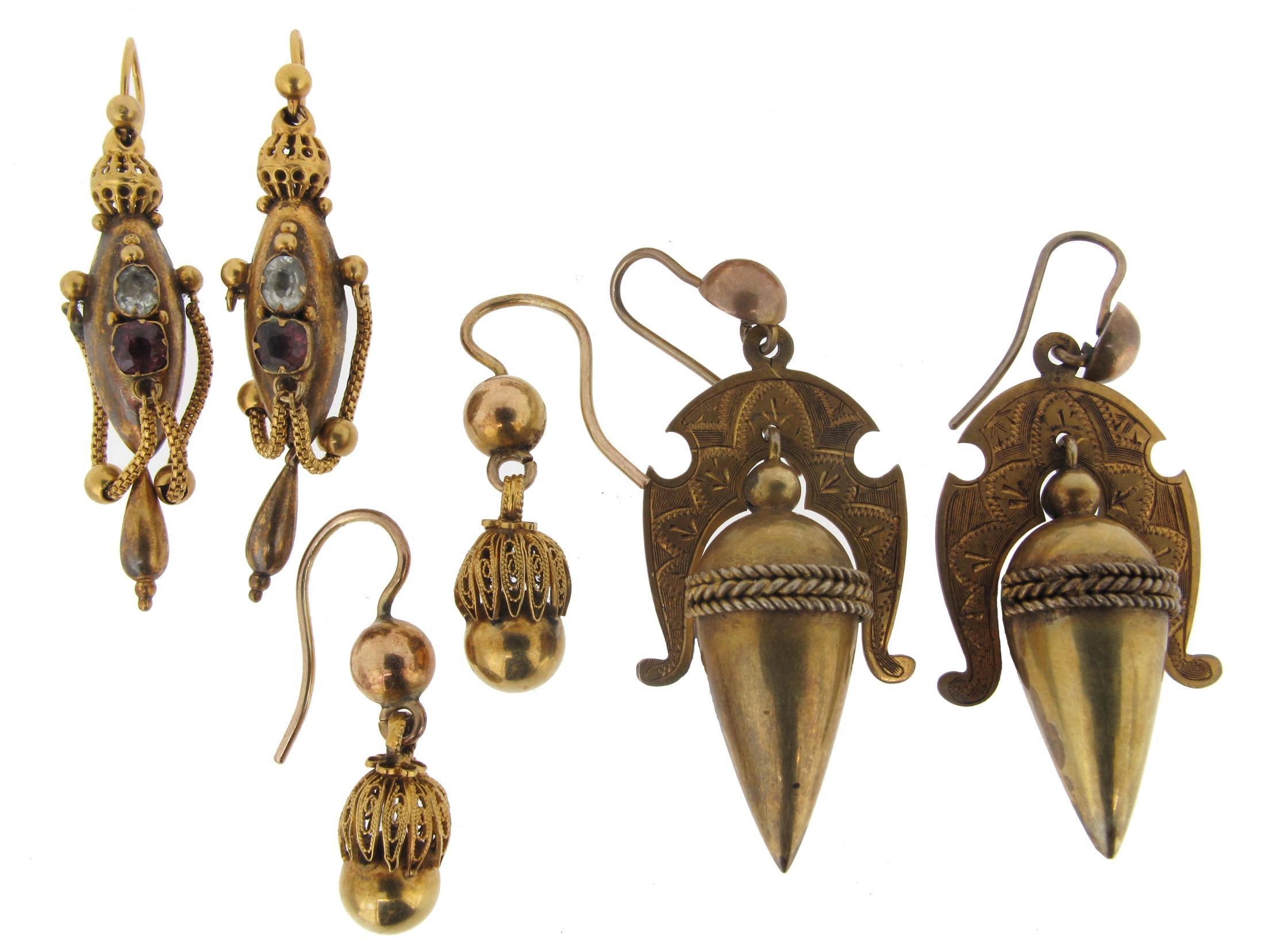 Appraisal: A pair of Victorian gold amphora style drop earrings