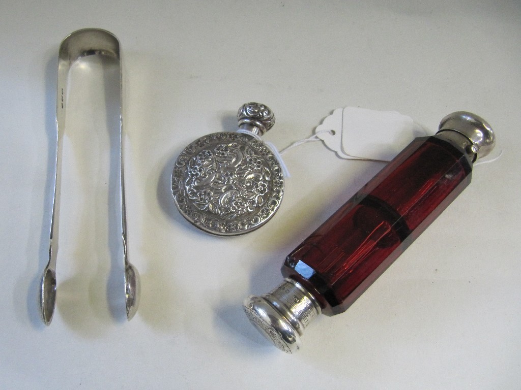 Appraisal: Lot comprising silver topped double ended scent bottle London a