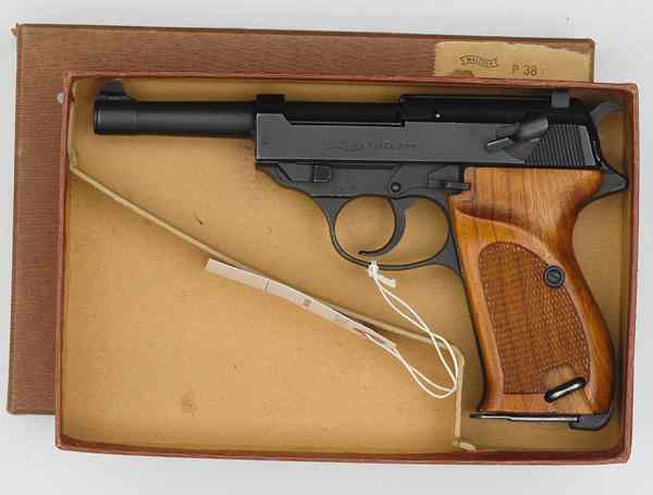 Appraisal: Walther P Commercial Semi-Auto Pistol mm cal '' barrel S